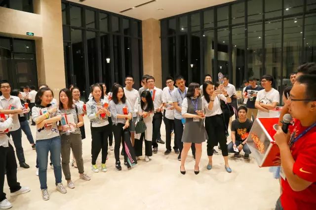 公司舉辦中秋節(jié)外地單身青年歡樂嘉年華活動(dòng)14.jpg 公司舉辦中秋節(jié)外地單身青年歡樂嘉年華活動(dòng)14.jpg